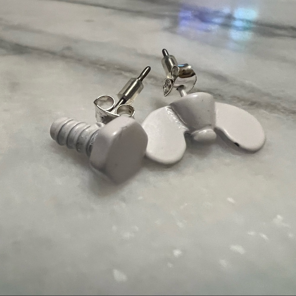 🔩 White Wing nut & Bolt Earrings